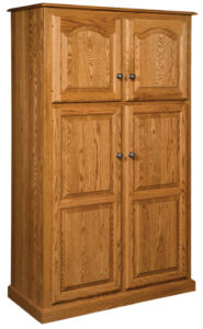 Lux Traditional Four Door Pantry