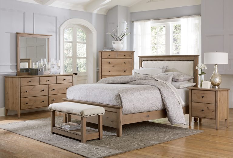 Amish Medina Knotty Alder Bedroom Set
