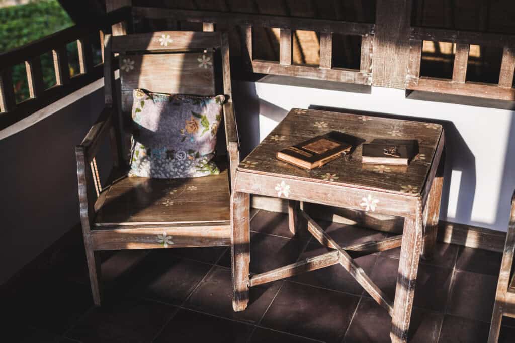 Amish rustic furniture